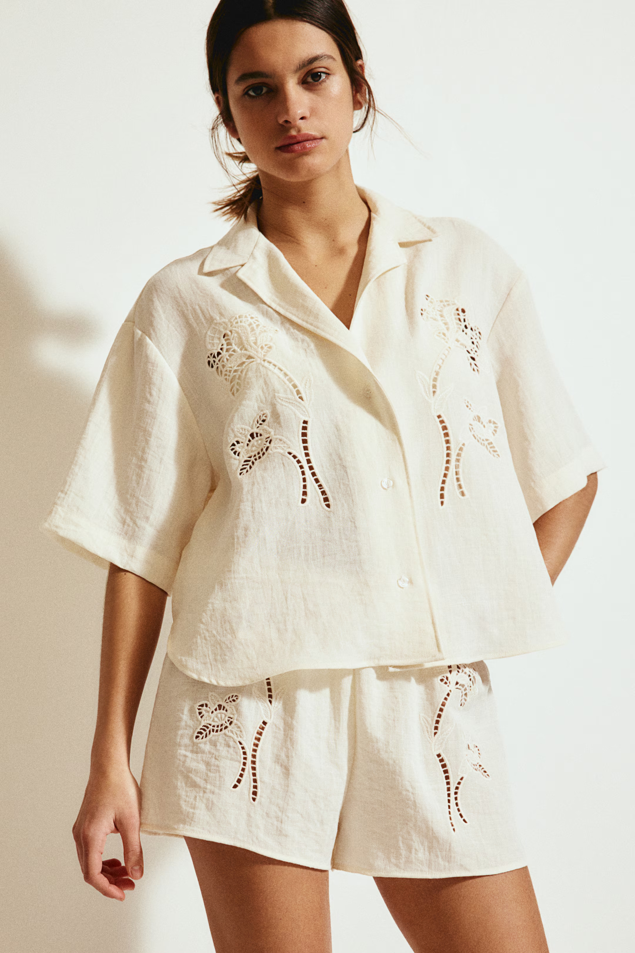Eyelet Embroidered Shirt - Cream - Ladies | H&M US | H&M (US + CA)