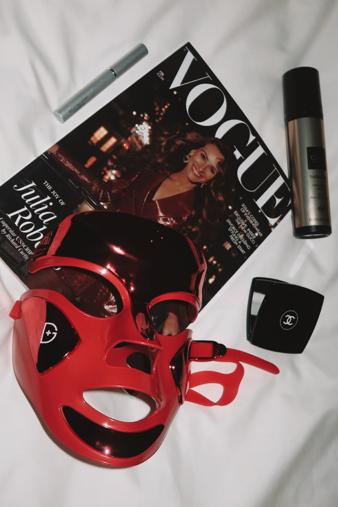 The LED face mask I use is now back in stock! This has been a game changer for me, it’s eliminated my pigmentation and any spots. It’s also amazing for preventing wrinkles (I am in my 20s so can’t give a full review on the wrinkles side of things) 

Led face mask , led , led mask , beauty , skincare , light therapy , red light therapy , facial , at home facial , Valentine’s Day , Valentine’s Day gift 

#LTKeurope #LTKbeauty #LTKGiftGuide