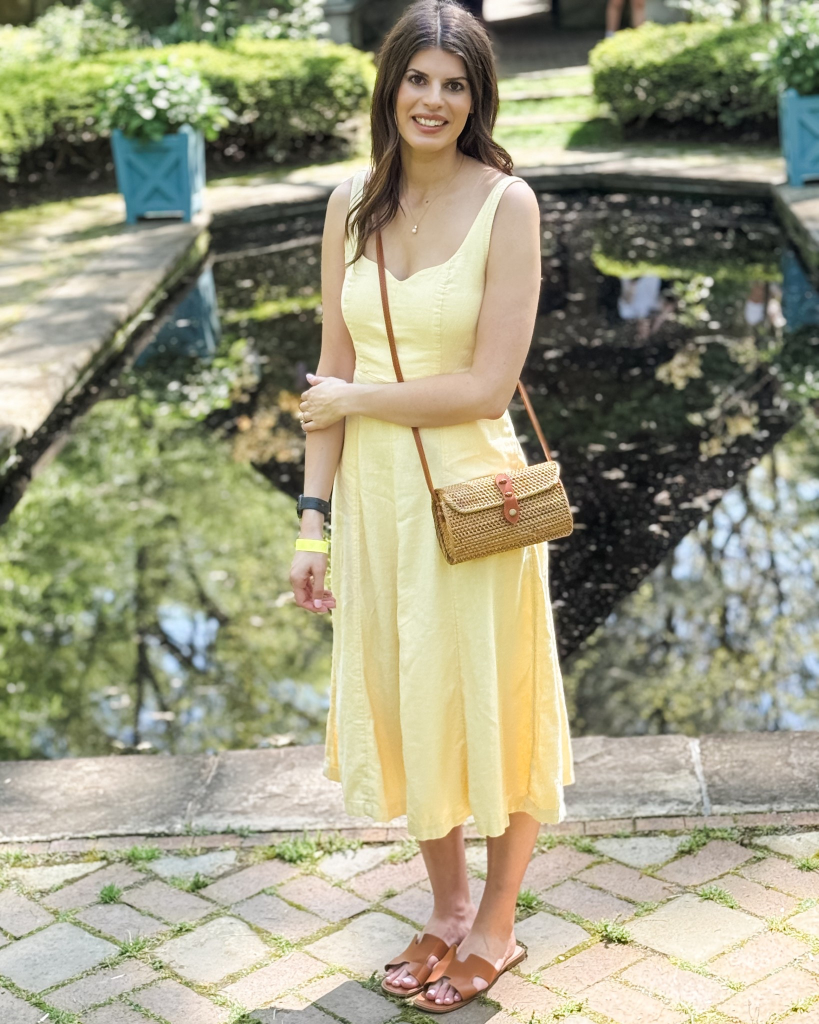 spring dress | casual dress | date night dress | brunch outfit | bridal shower dress | baby shower dress 


Dress: Old Navy | size XS Tall 
Shoes: Amazon 
Jewelry: Kate Spade 
Purse: Banyan Tree (Cleveland) 
Lip: Wander Lip Retreat Oil  / Skinny Dip 

#LTKStyleTip #LTKFindsUnder100 #LTKFindsUnder50