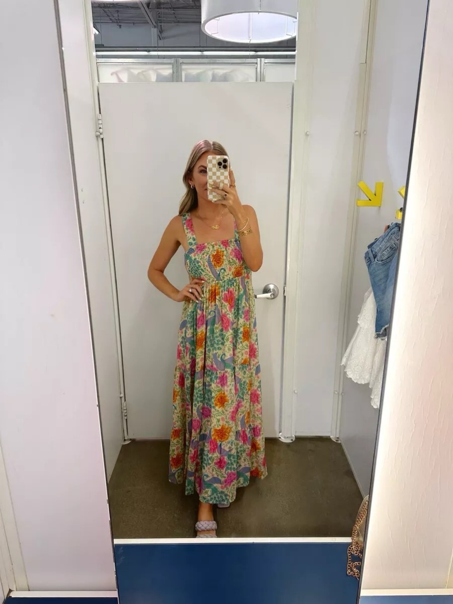 I’m in love with my new maxi dress from SPELL! It’s so cute and perfect for any occasion. I love the colorful print, and I’m wearing a size small!

Summer outfit
Country concert outfit
Travel outfit
Summer dress
Moreewithmo

#LTKTravel #LTKParties #LTKStyleTip