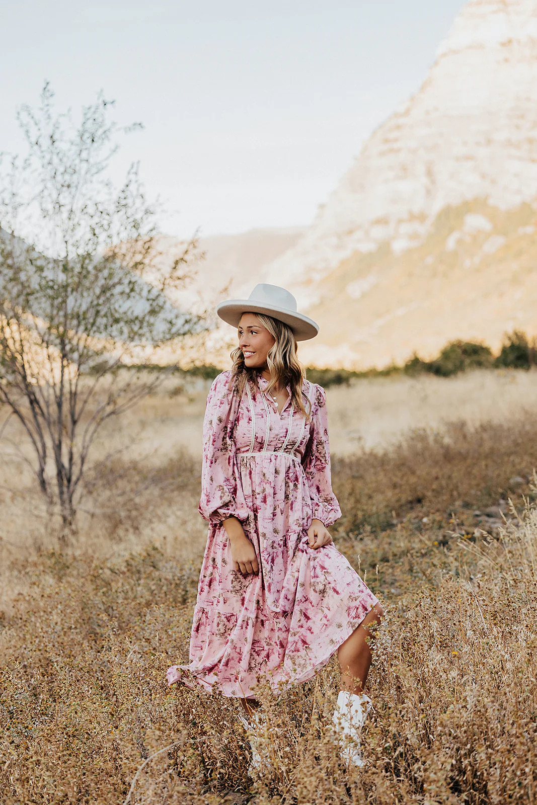 THE LEIGHTON LONG SLEEVE MAXI DRESS IN PINK | Pink Desert