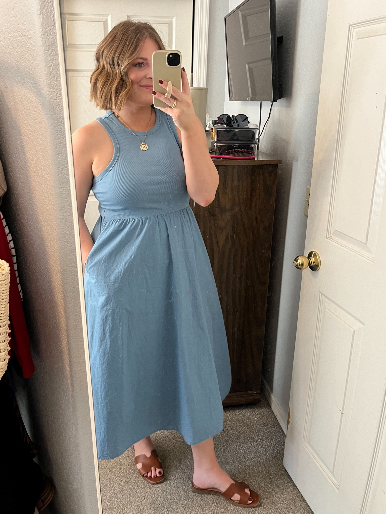 ootd// I love this dress so much! Have it in two colors. Comfortable but you feel put together 👌🏻

has pockets! Wearing (tts)

#LTKStyleTip #LTKMidsize #LTKFindsUnder50