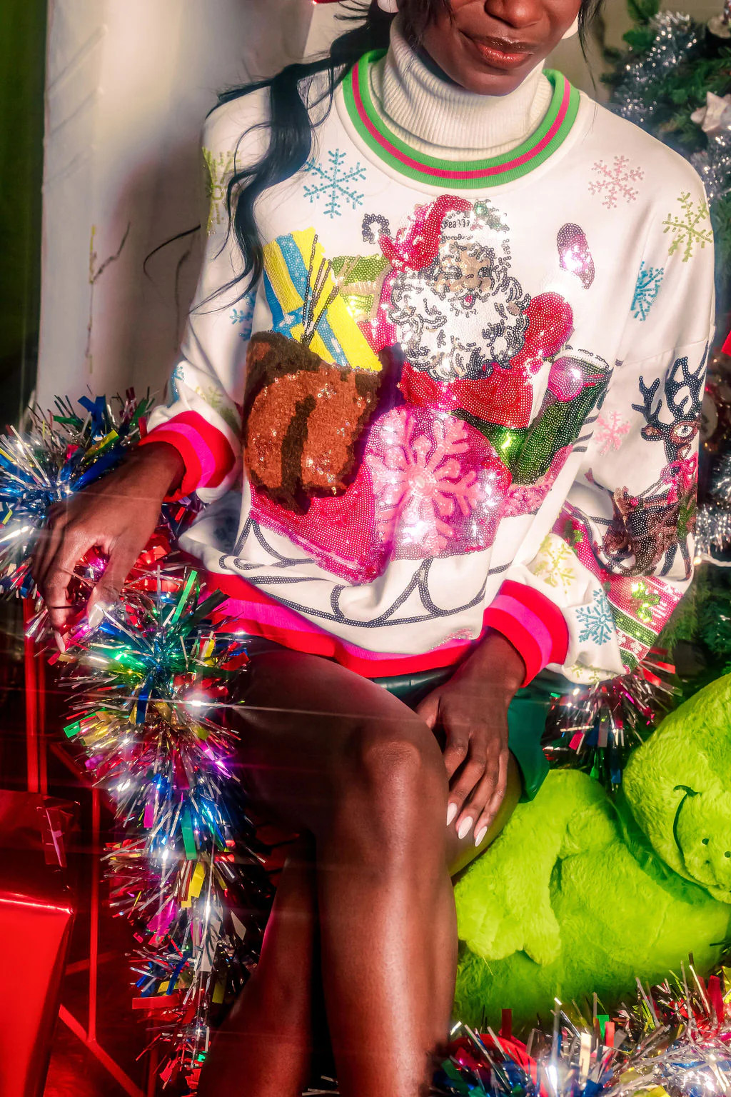 White Vintage Fair Skin Santa Sweatshirt | Queen of Sparkles