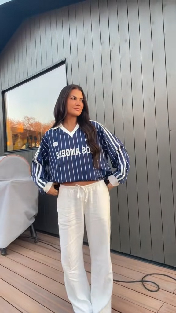 Jersey Top from Amazon 

Abbot Lyon Watch 
Electric Picks Jewelry - Code: WildOne20



#LTKootd