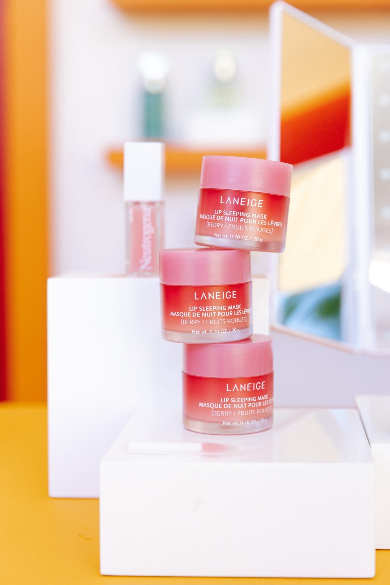 The ultimate lip saver for winter! Laneige Lip Sleeping Mask is a cult favorite for a reason — glossy, hydrated lips overnight! #BeautyMustHave #GiftForHer