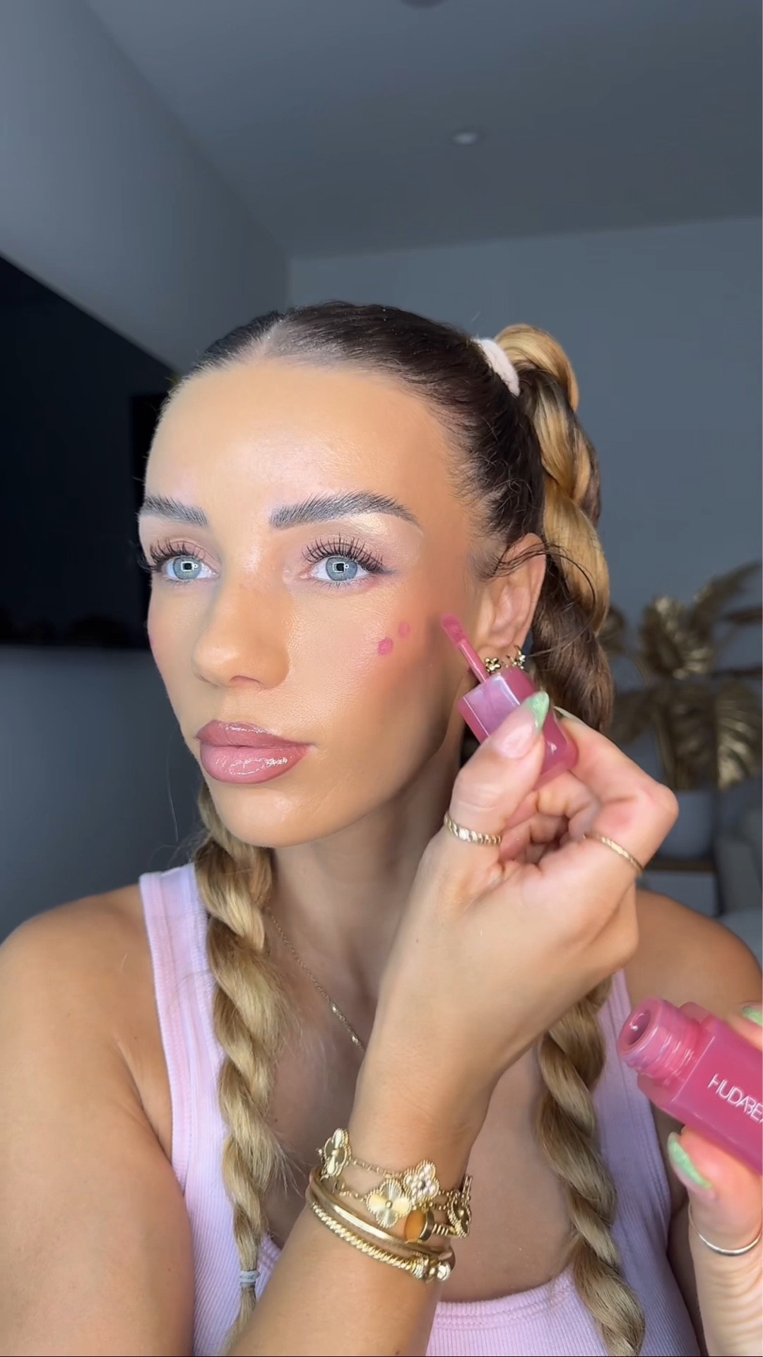 Full face of Huda beauty 