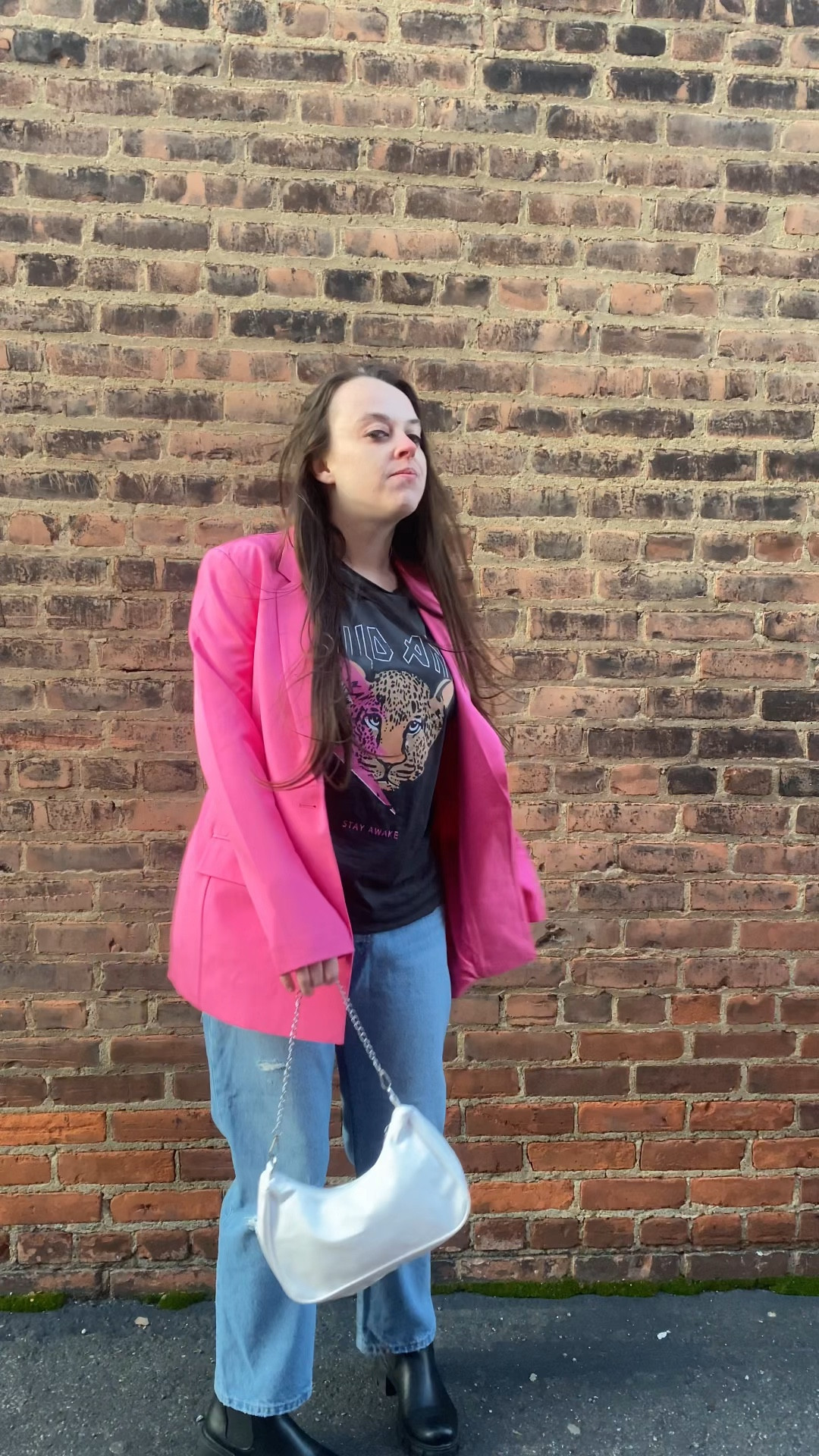 A spring outfit I’m obsessed with 🌸 

mom jeans, high waisted jeans, blazer, blazer style, pink blazer, colorful blazer, denim, jeans outfits, levis, graphic t-shirt, daily look, spring outfit, spring fashion 

#LTKSeasonal #LTKstyletip #LTKitbag