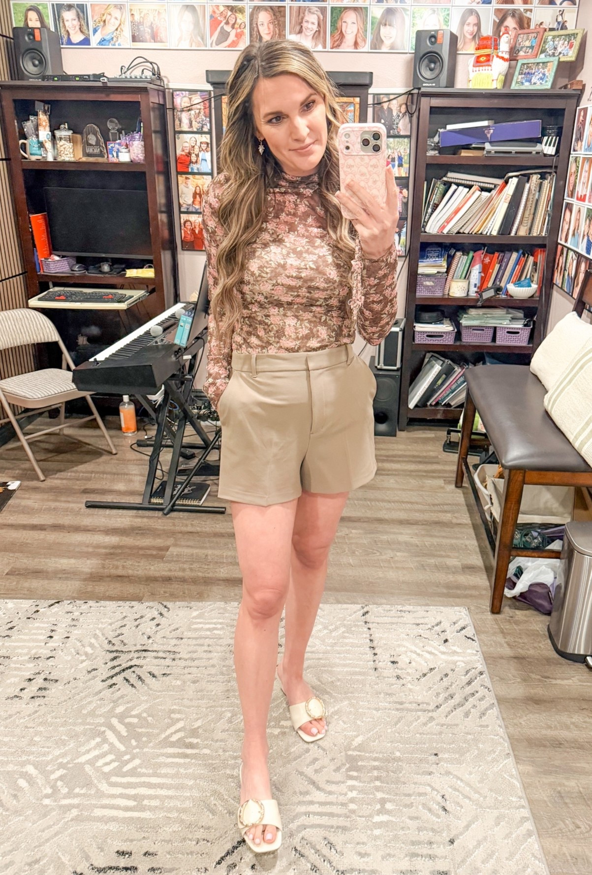 Office wear but make it cute🩷 I’m obsessed with these shorts! Cute, comfy, versatile and modest!

#LTKootd #LTKgrwm #LTKSaleAlert