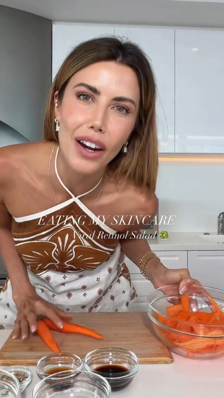 Trying the viral Retinol salad 🥕

5 carrots Cut into ribbon
2 cloves of Fresh garlic
1 tablespoon rice vinegar
2 tablespoon soy sauce
1 whole lime
Fresh sesame seeds
Toss it and let it soak for 20 min

#LTKselfcare #LTKootd #LTKBeauty