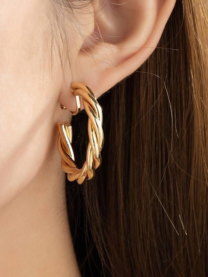 Twist Design Clip On Earrings | SHEIN