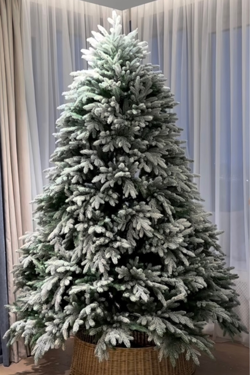 My favorite Christmas tree!

#LTKHoliday #LTKhome #LTKSeasonal