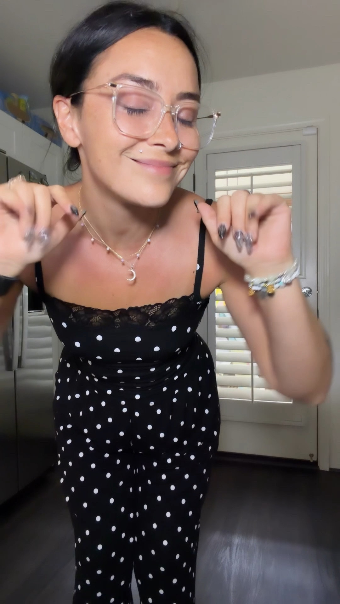 @Aerie Jammies for the win ALWAYS.
The coziest ever. This set is sold out online, but the stripped ribbed shorts is in stock.

Xs top
Sm bottoms

Aerie
Pajamas
Polk dot 
Lace