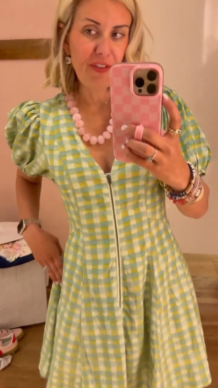 Now this is soooo cute! Love the print, puff sleeves & zipper detail. I’m in a small but may get xs for a more fitted look.

*Use my code CATHERINE20 for 20% off Orders of $100+ at Anthropologie

 *Use my code Catherine20 on A+B
 *Use code my Mixandmatchmadness on Loopy

#LTKmomlife #LTKSaleAlert #LTKOver40