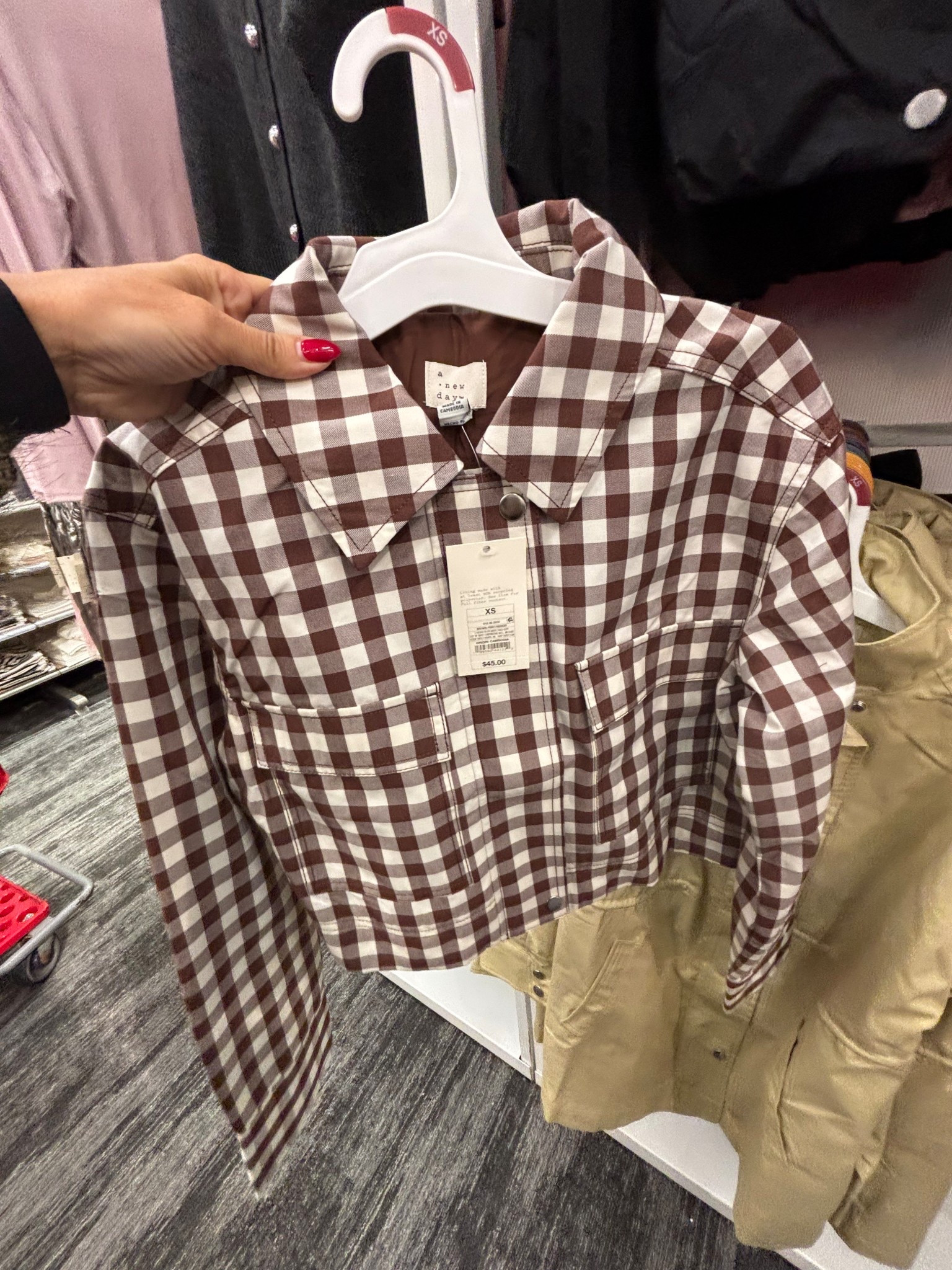 Gingham  cropped jacket 
Ships free 

#LTKootd #LTKspring #LTKspringtrends