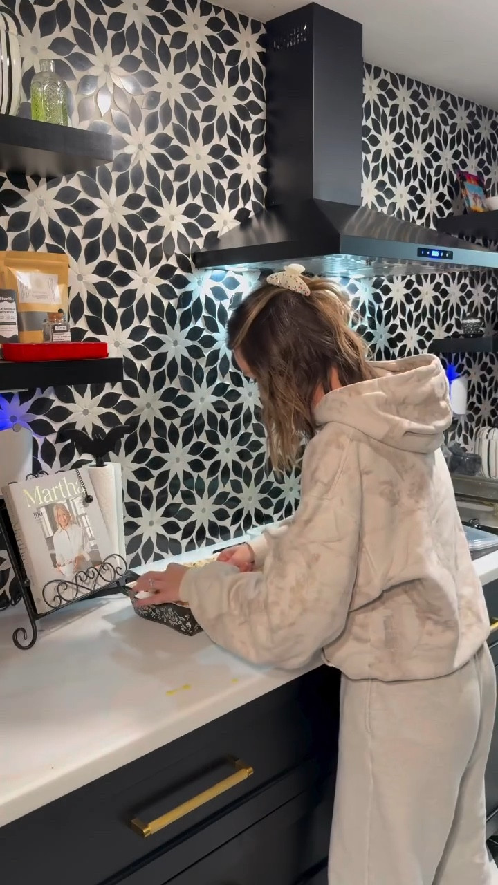 Hope yall had a great Thanksgiving!!! Thankful for you for being here 🫶🏼🤎

#thankfulandblessed #thankfull #thanksgiving #sisters #cleaningmotivation