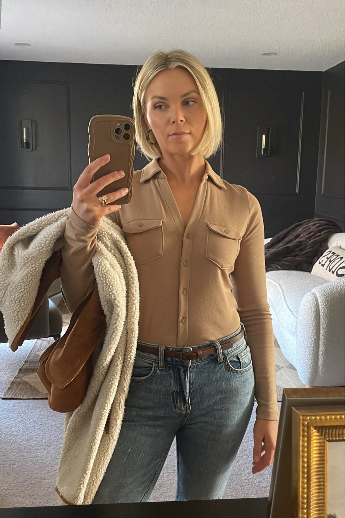 Soft and cozy taupe/tan shirt! 

#LTKfindsunder50 #LTKCyberWeek #LTKCyberSaleES