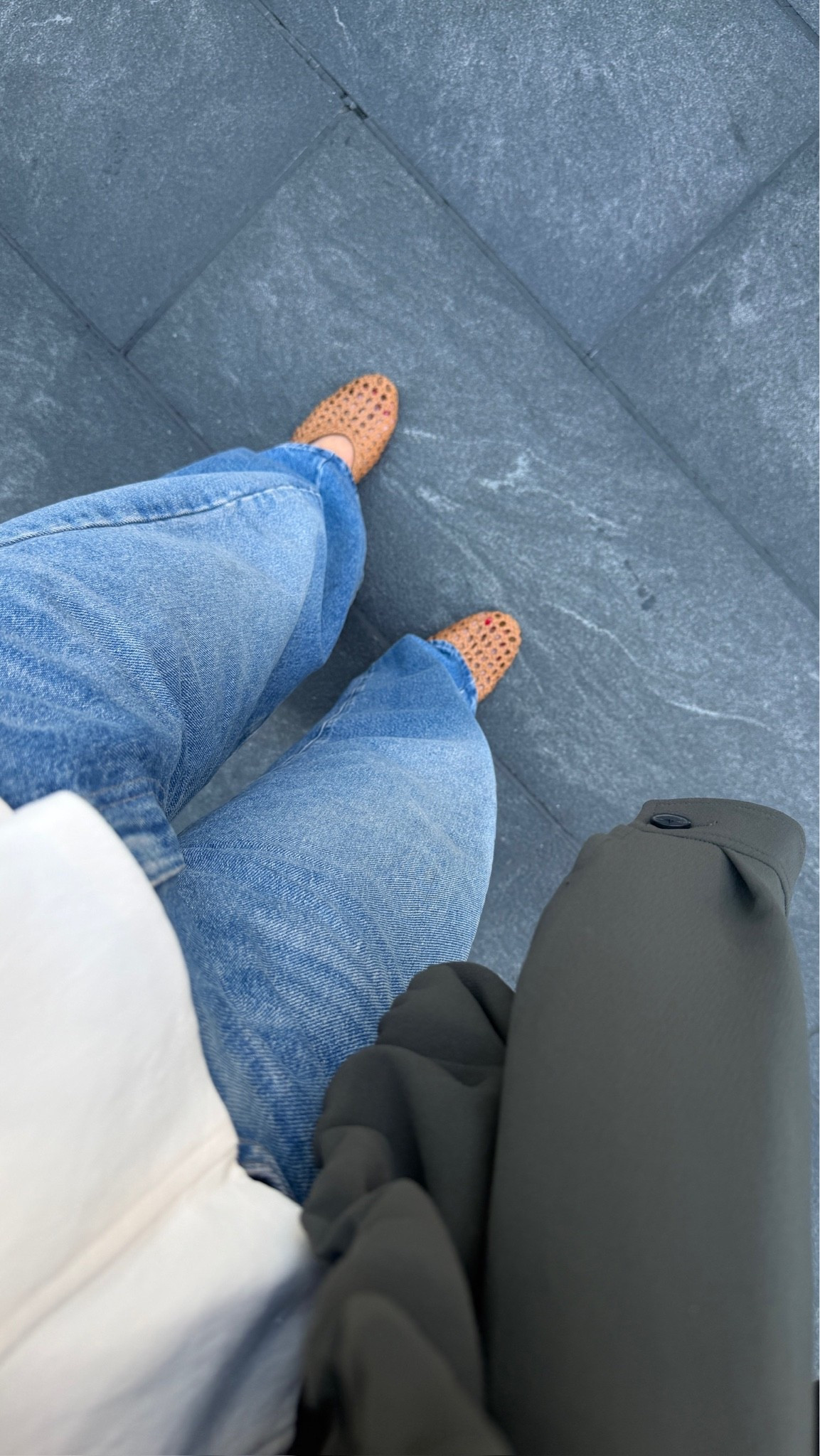 Headed to NYFW. Jeans run TTS, wearing a 25

#LTKNYFW #LTKootd #LTKTravel