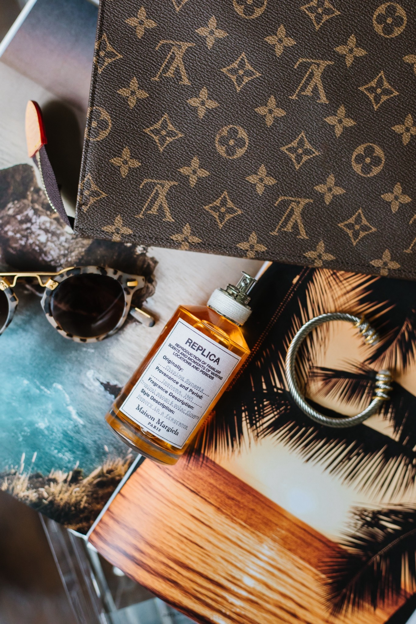 Loving this new fragrance lately ✨ It’s the perfect light, warm scent for spring. These sunglasses are one of my go-to pairs, and this David Yurman look-alike bracelet from Amazon is such a good find for the price. Spring is definitely calling my name 🌿

spring accessories // everyday jewelry // amazon jewelry find // david yurman dupe // sunglasses style // spring vibes // fragrance favorites // warm weather essentials