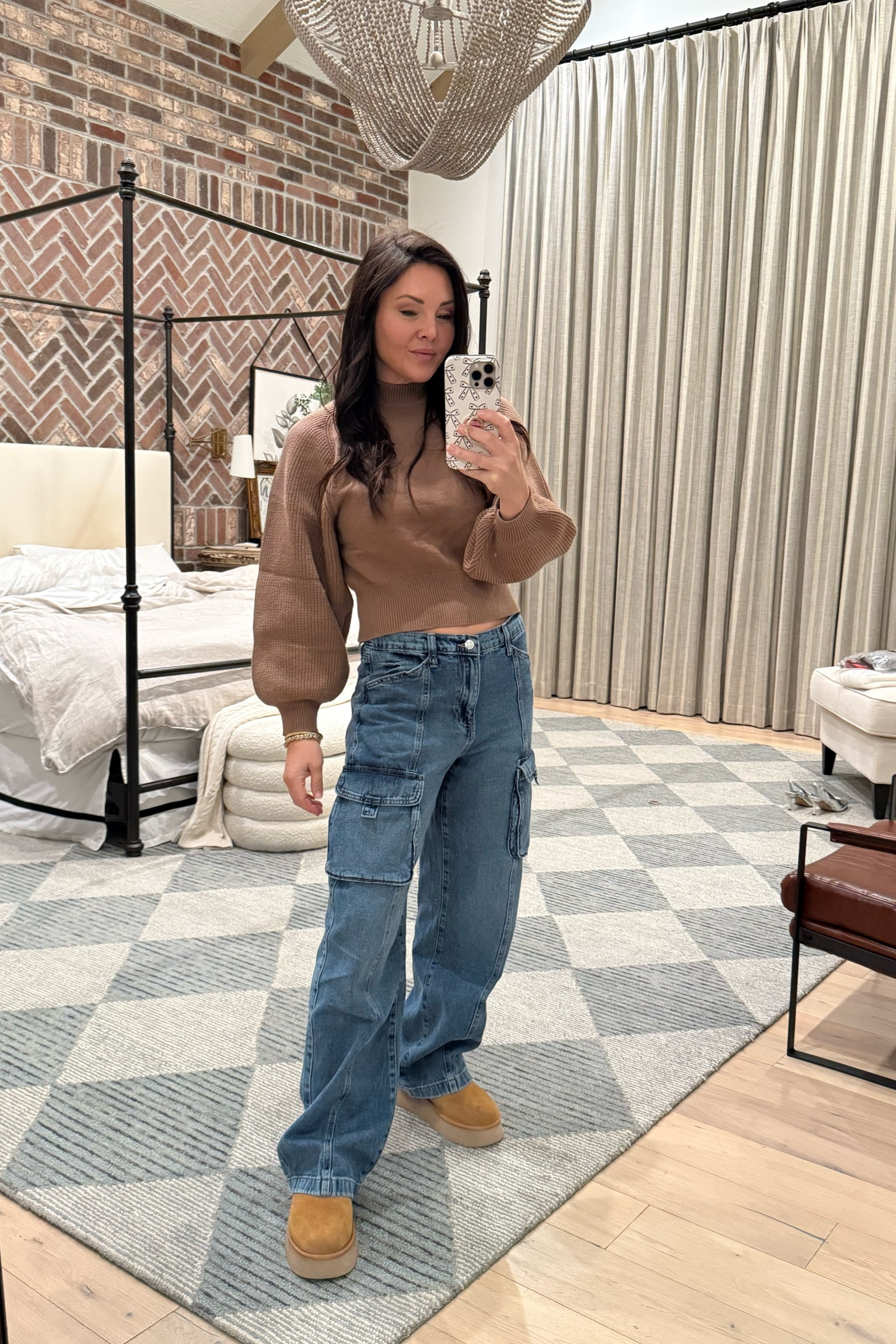 Yall @walmartfashion is killin it with these cargo jeans. Elastic waist band in the back and they run large. I sized down to a size 2-still plenty of room!
Bubble sleeve sweater is perfect too! Great fabric weight- size small tts. 
Affordable fashion 
#walmartpartner
@walmartfashion
#walmartgifts

#LTKGiftGuide #LTKFindsUnder50