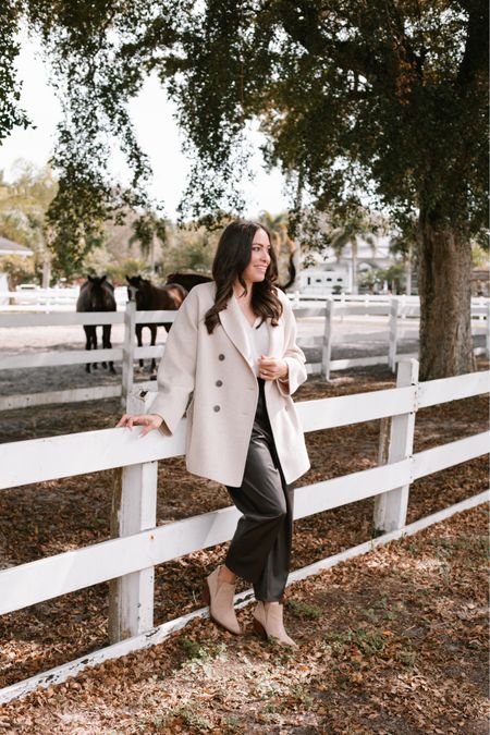 Fewer is truly better. 

Wearing my new @brochuwalker coat that is chic, perfectly oversized and oh so soft. 

#brochuwalker #BWWoman #quietluxury
#liketkit #LTKover40 #LTKSeasonal #LTKstyletip
@shop.ltk 



#LTKover40 #LTKstyletip