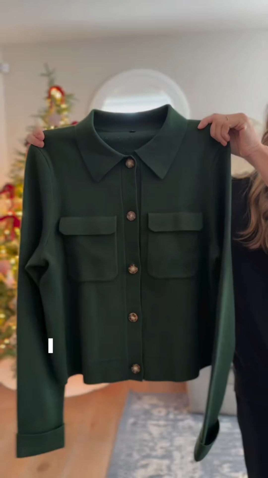 Style my cutest @arachcloz wool sweater with me three ways for the holidays! It’s so good I had to get it in three different colors! Comment sweater for a direct link sent to your dm’s! I’m wearing a size medium, link in bio! 🎅🏻🎄

#arachandcloz #bigdeal