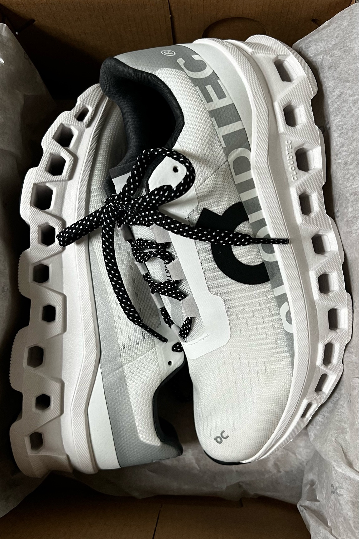 I’ve been wanting to try On Clouds for a while and love this cloudmonster style! So far they feel super cushiony and I love the laces! 😍  

TTS, I’m usually a 6 and got a 6

I got mine on Farfetch, but I linked other sites that may have your size in stock! 

#oncloud #cloudmonster #sneakers #runningshoes

#LTKGiftGuide