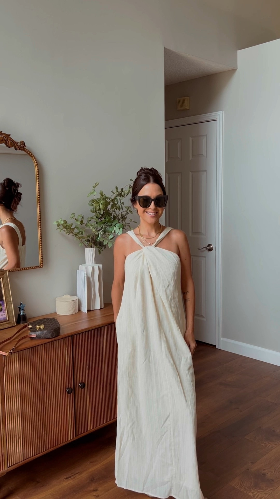 Gorgeous linen dress! 

Linen dress, summer dresses, date night outfits, easy mom outfits, beach coverup 

#LTKSeasonal #LTKStyleTip #LTKFindsUnder50