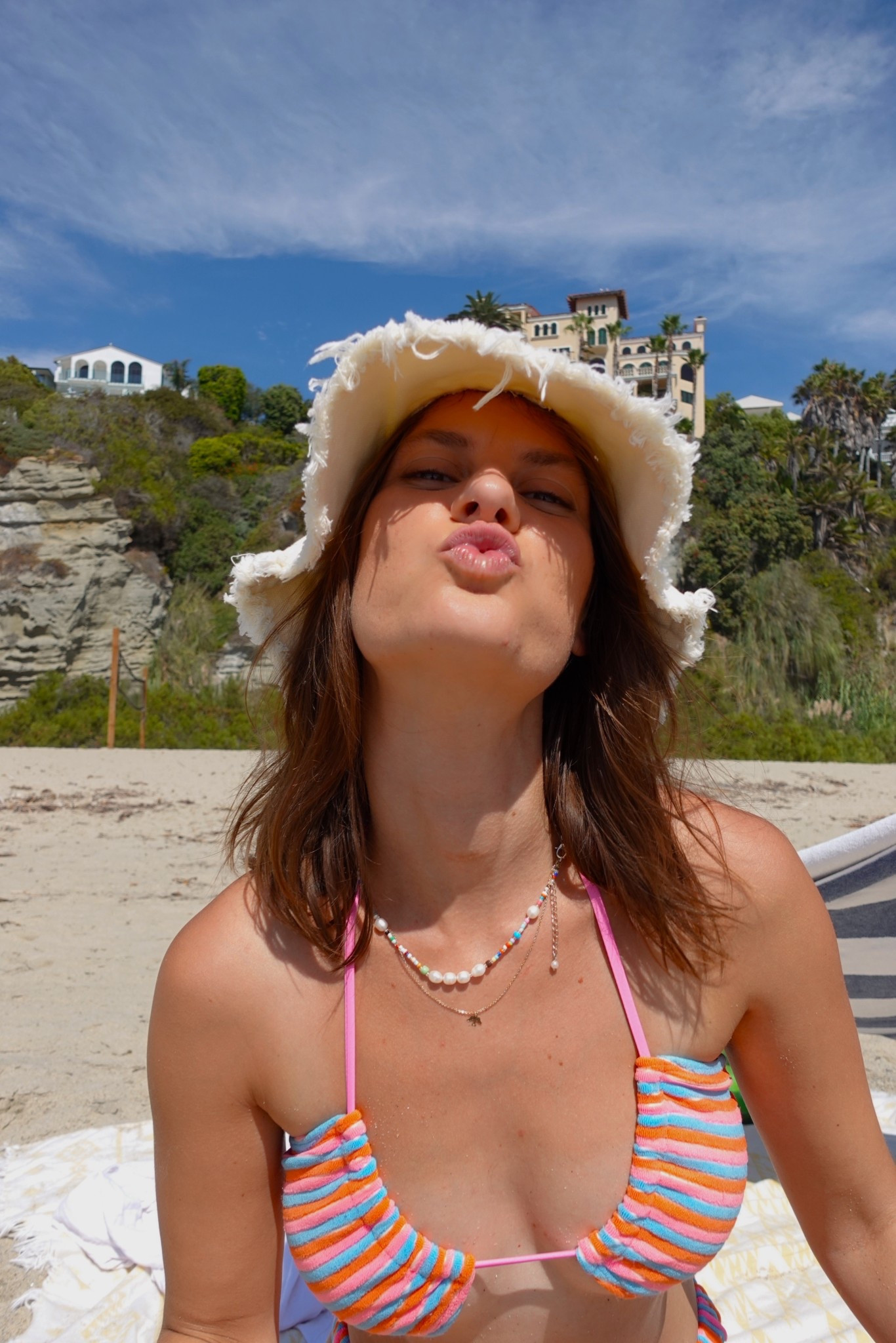 My favorite beach outfit ever 🌴🌺


beach, honeymoon outfits, beach outfit, beach hat, cute bathing suit, honeymoon bathing suits, cute beach outfit 

#LTKSaleAlert #LTKTravel #LTKSeasonal