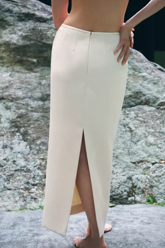 ZARA WOMAN COLLECTIONHigh-waisted midi skirt. Back slit at hem. Hidden in-seam zip closure. | Zara US