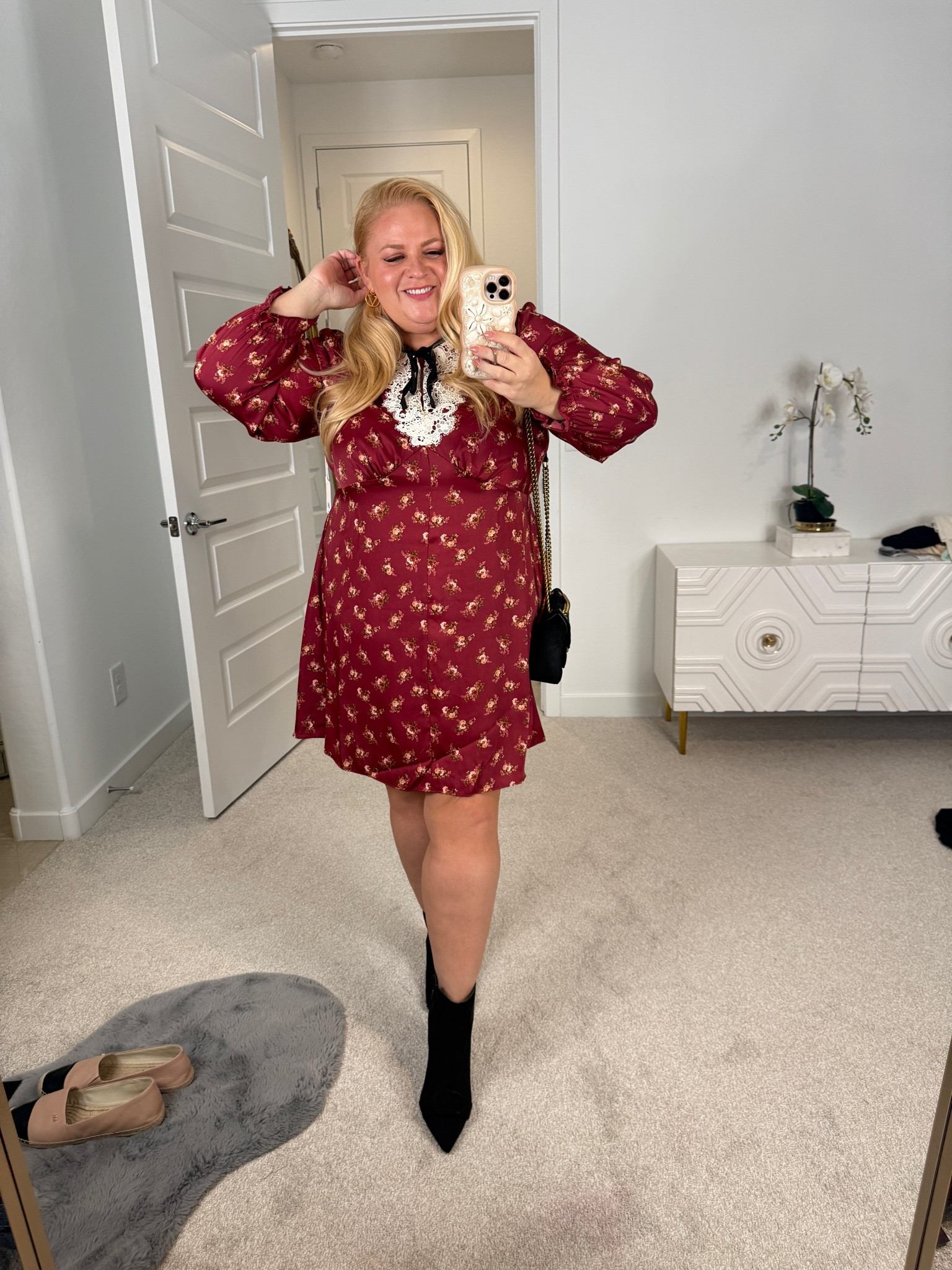 Discount Code GET20 Exact dress is linked below, even though the thumbnail looks funny sorry about that 
Wearing size 1X non-stretch true to size