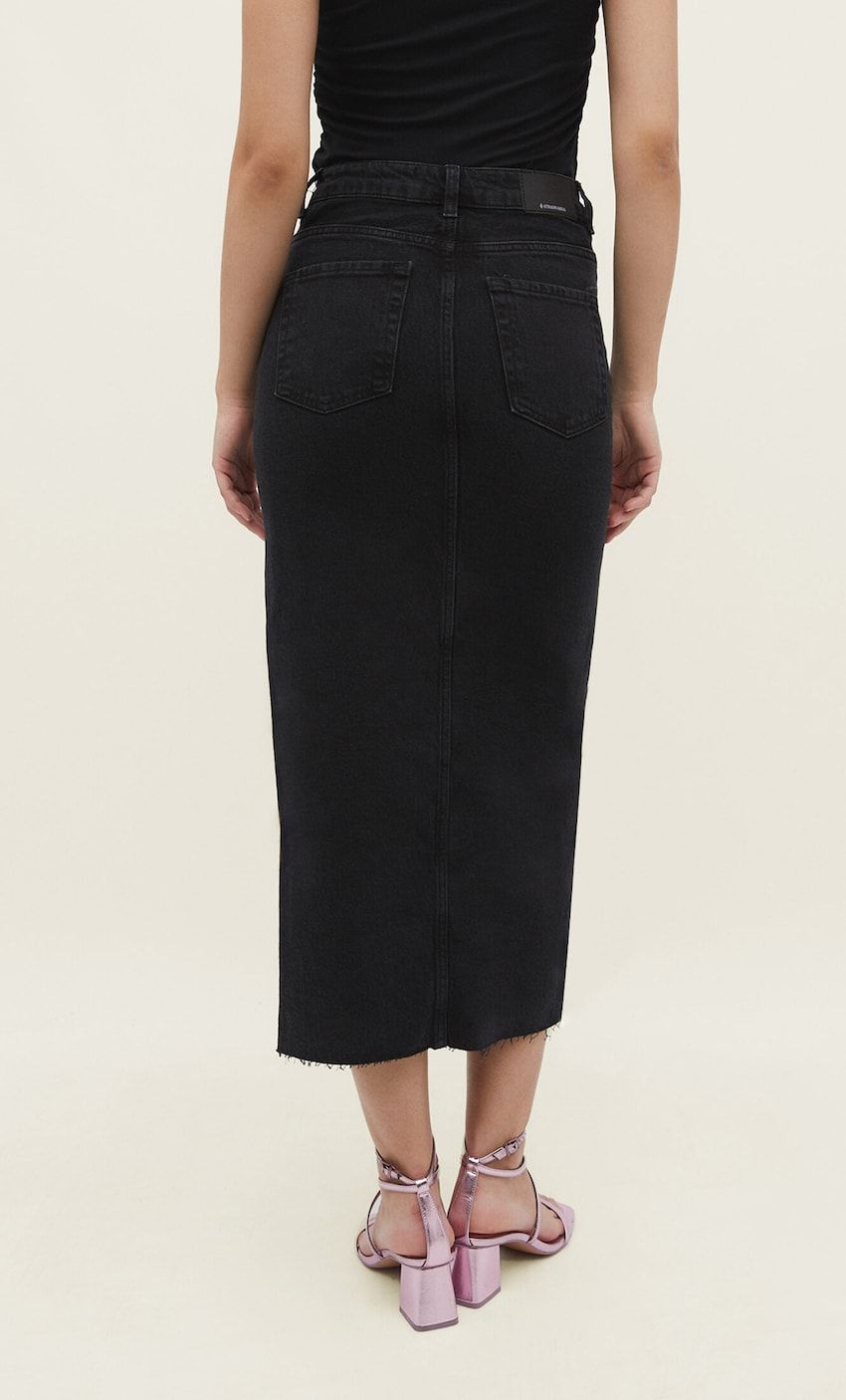 Long denim comfortable skirt - Women's fashion | Stradivarius United Kingdom | Stradivarius (UK)