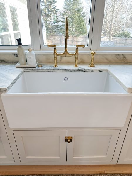 One of the best things we added to our new kitchen was this unlacquered brass @rohlbrand air switch for our disposal. Instead of adding another switch on the wall, this button looks beautiful and matches our faucet and pot filler. I’ll be honest—I had never seen one until we started our renovation process so I had to share this gem with you. 

Share this with a friend who is renovating their kitchen or save it for later! ✨

Shop the button and our entire kitchen though my LTK shop in bio and follow @pennyandpearldesign for more interior design and home style ☁️

#pennyandpearldesign #interiordesign #kitchen #kitchensofinstagram #kitchenrenovation #kitchenremodel #kitchendesign #kitchendecor #kitcheninspo #kitcheninspiration #kitchensink #howihaven #idcoathome #smmakelifebeautiful #designtips #studiomcgee #interiordesigner #interiorstyle 

#LTKSale #LTKstyletip #LTKhome