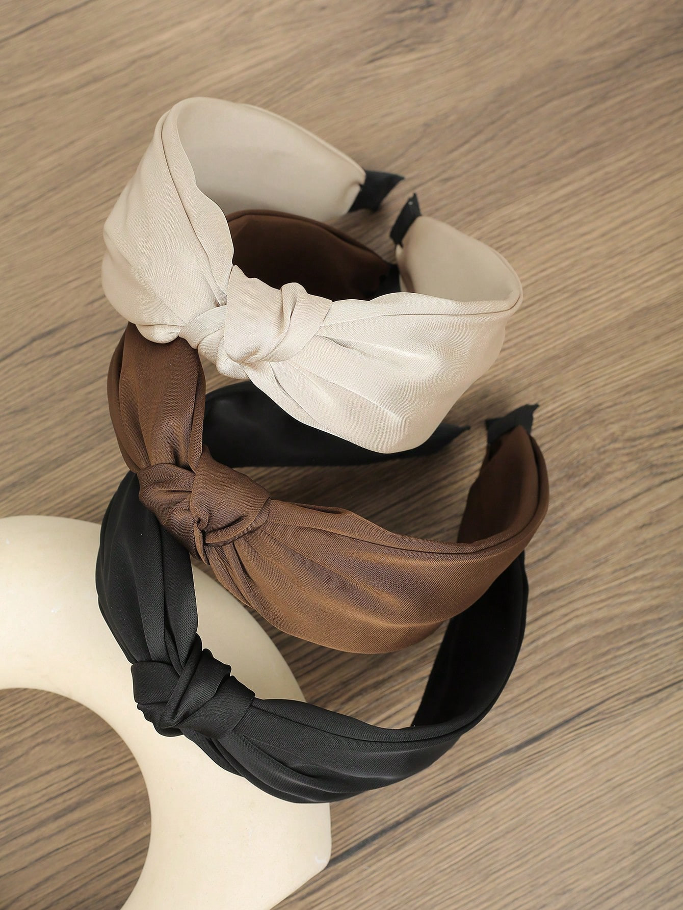 1pc Minimalist Brown Wide Knotted Satin Headband, High-End Look, Practical For Commute And Casual... | SHEIN