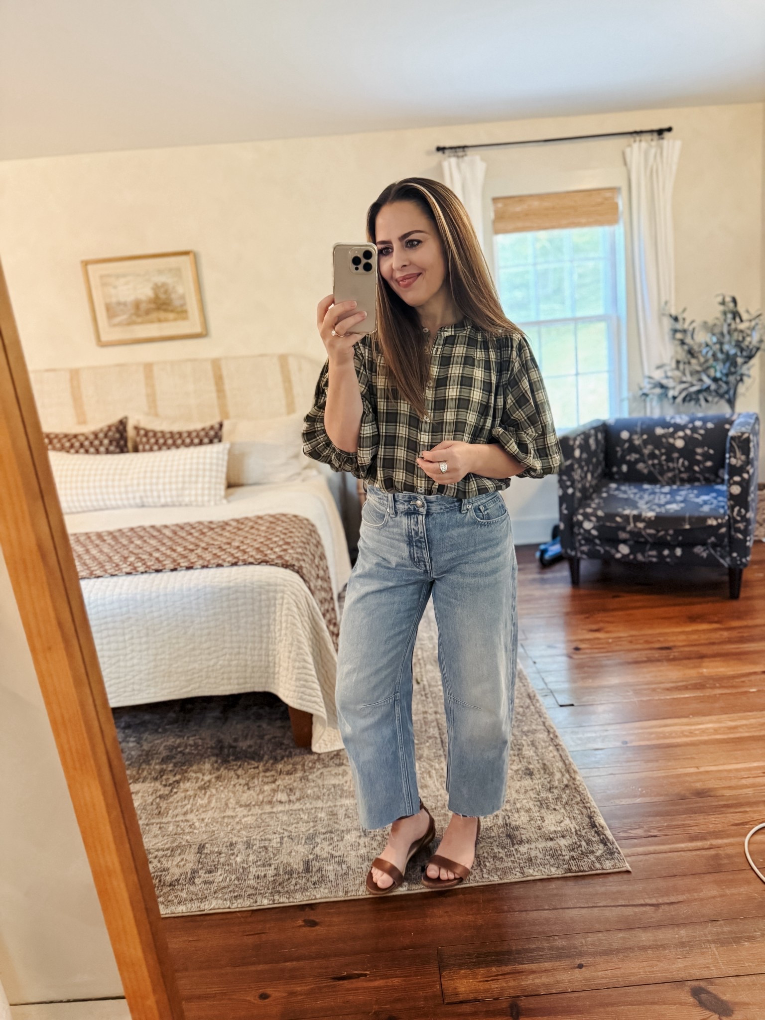 Cute madewell top (wear XXS) and the best subtle barrel jeans (run big go down 1-2 sizes)