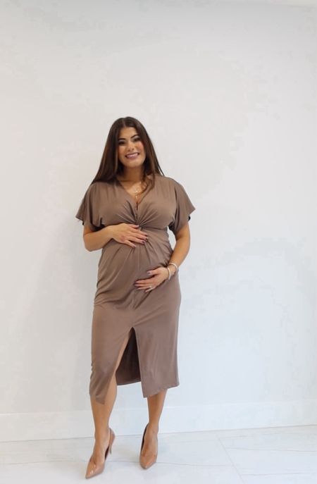 I am obsessed with this mocha maternity dress!  I ordered size large for reference perfect for spring events

Midi dress
Maternity dress
Spring outfit


#LTKstyletip #LTKparties #LTKbump

#LTKBump #LTKStyleTip #LTKBaby