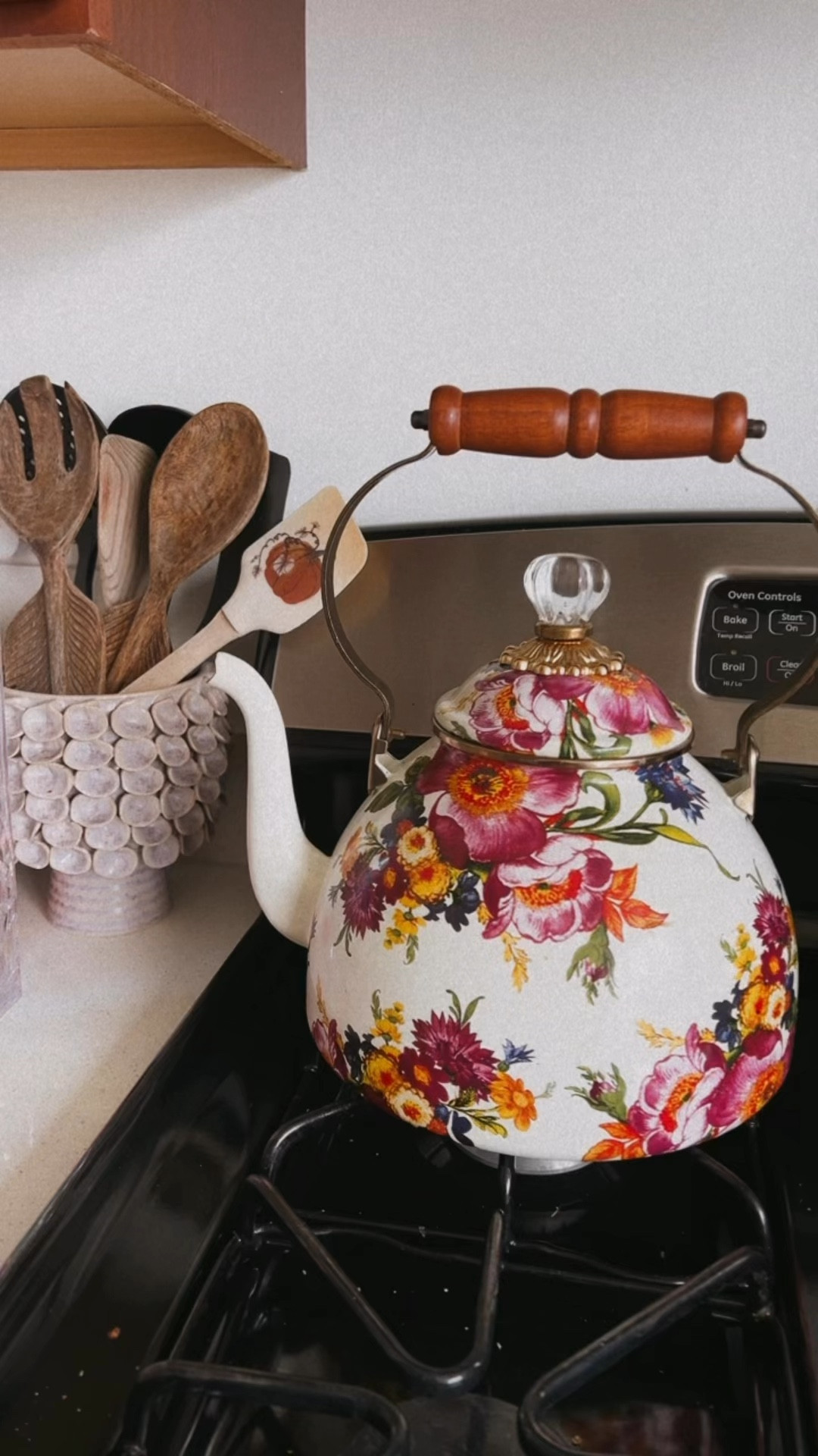 3Q Tea kettle 

#LTKHome #LTKVideo