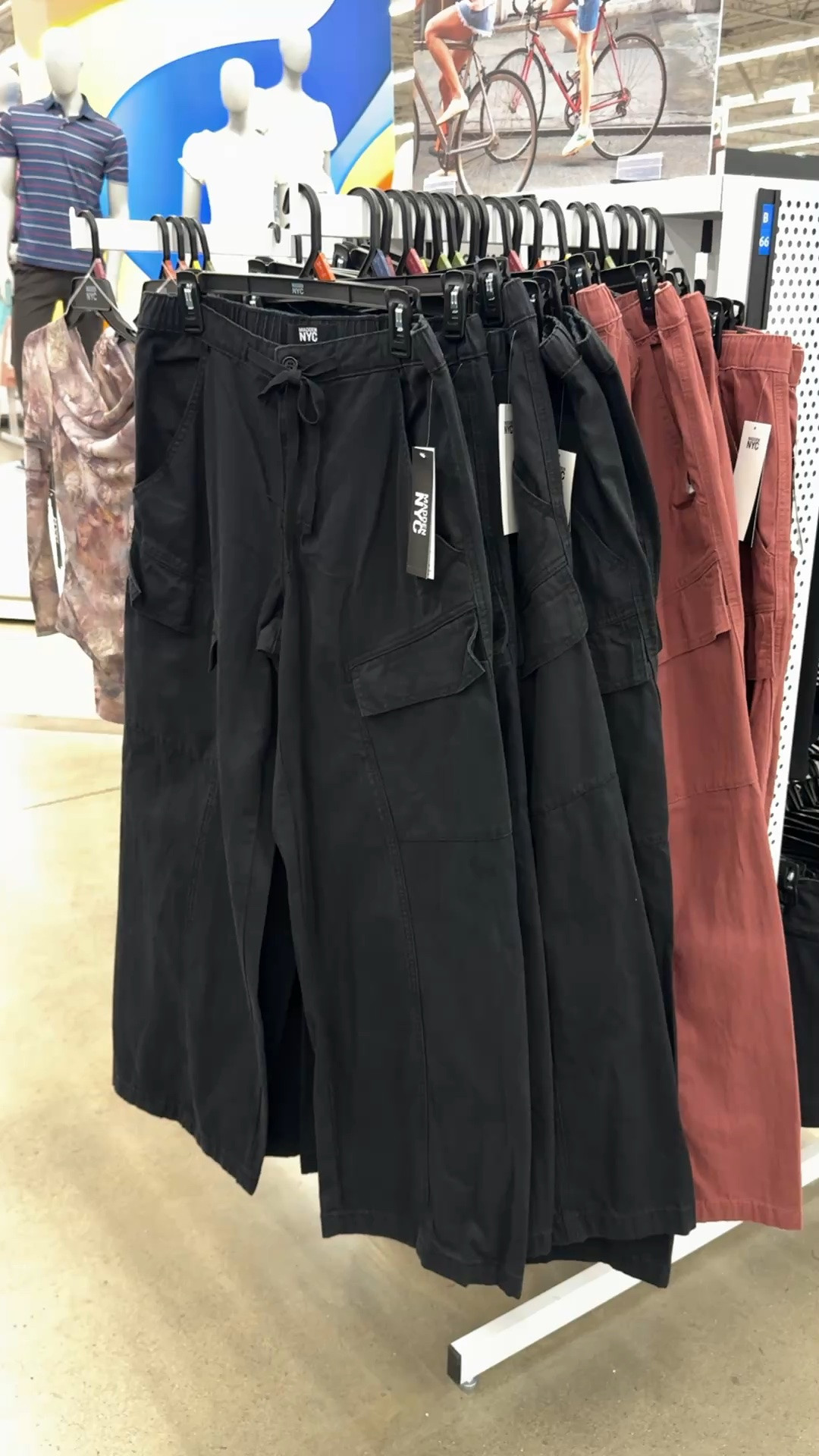 They look tts but if you want a baggy fit size up