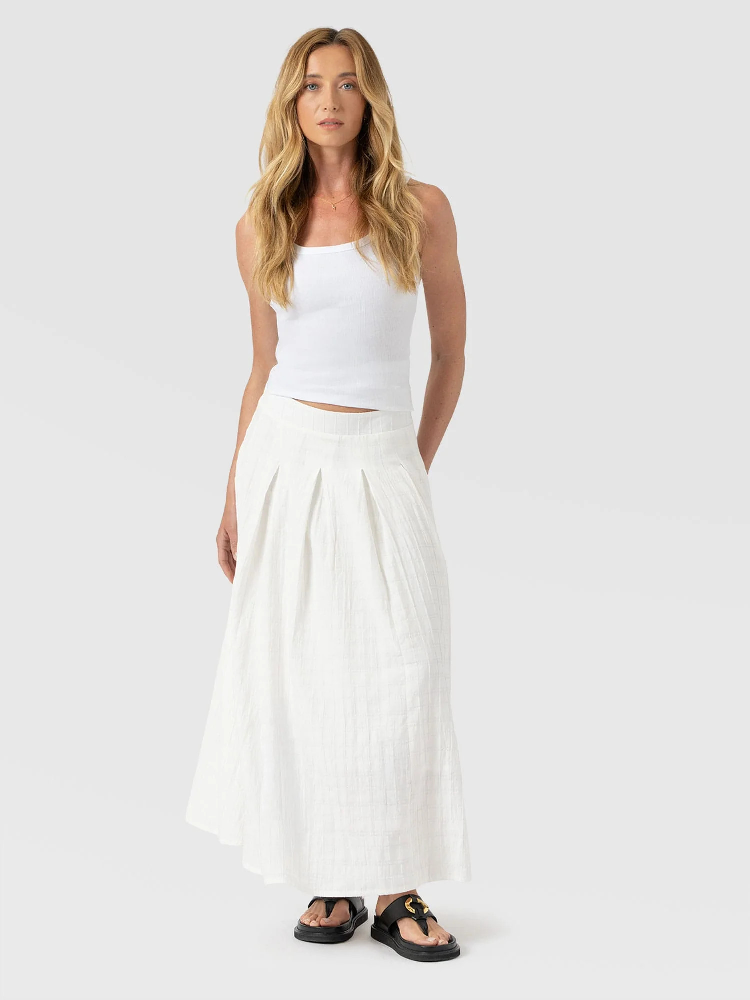 Eliza Pleated Skirt - White Textured | Saint + Sofia UK