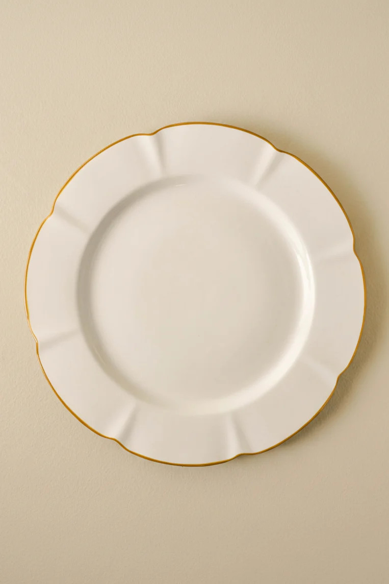 Luna Scalloped Plate | Magnolia