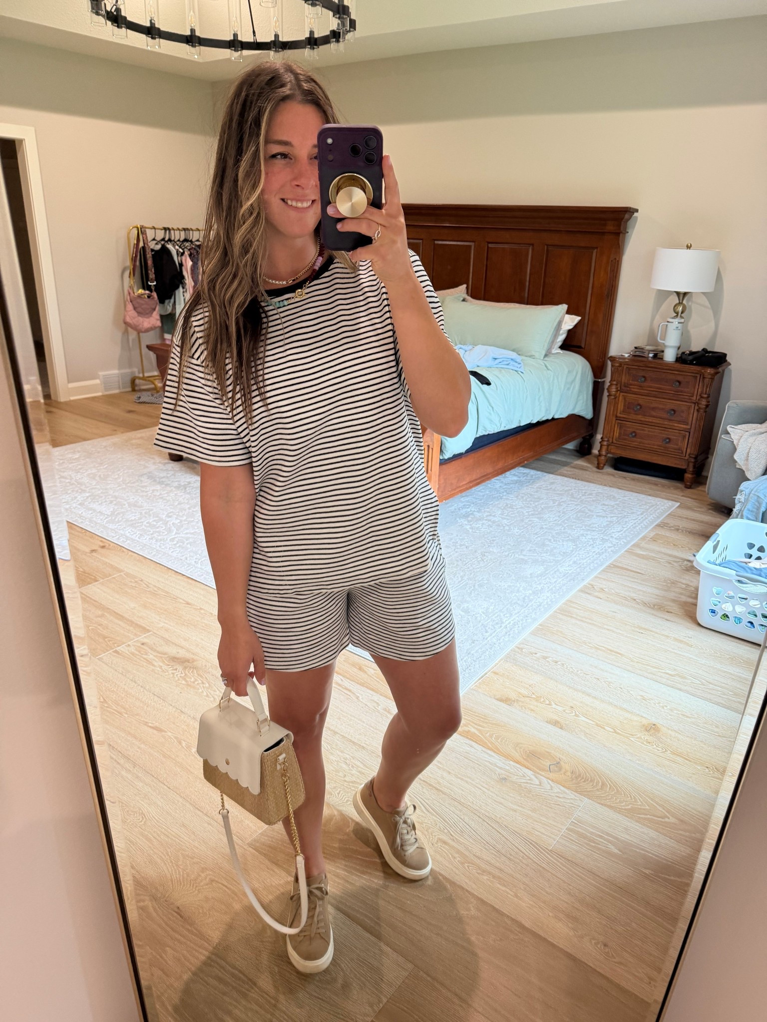 Easy casual everyday mom outfit 

#LTKmomlife #LTKootd #LTKSeasonal