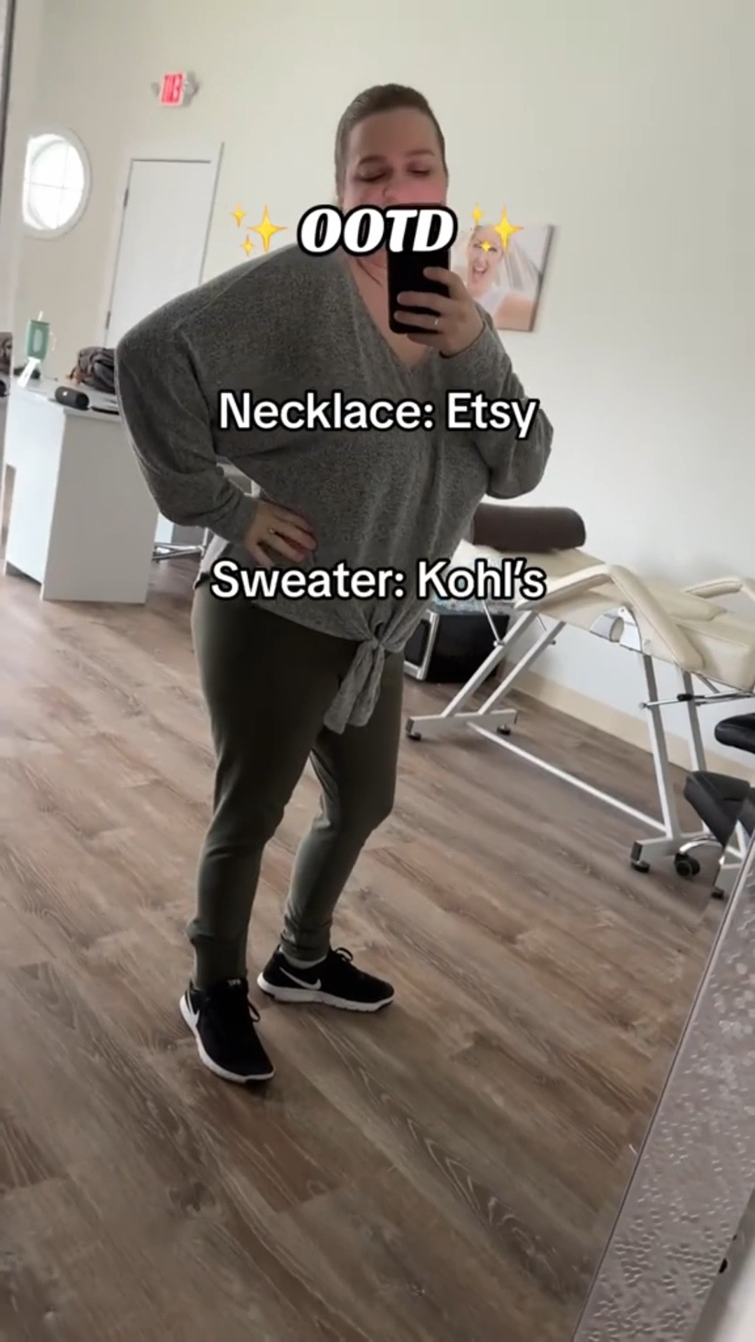 Feeling myself in this outfit, though I’m not feeling the ankle injury. 🫠

#midsizebody #ootd #sweaterweather

#LTKMidsize #LTKStyleTip #LTKPetite