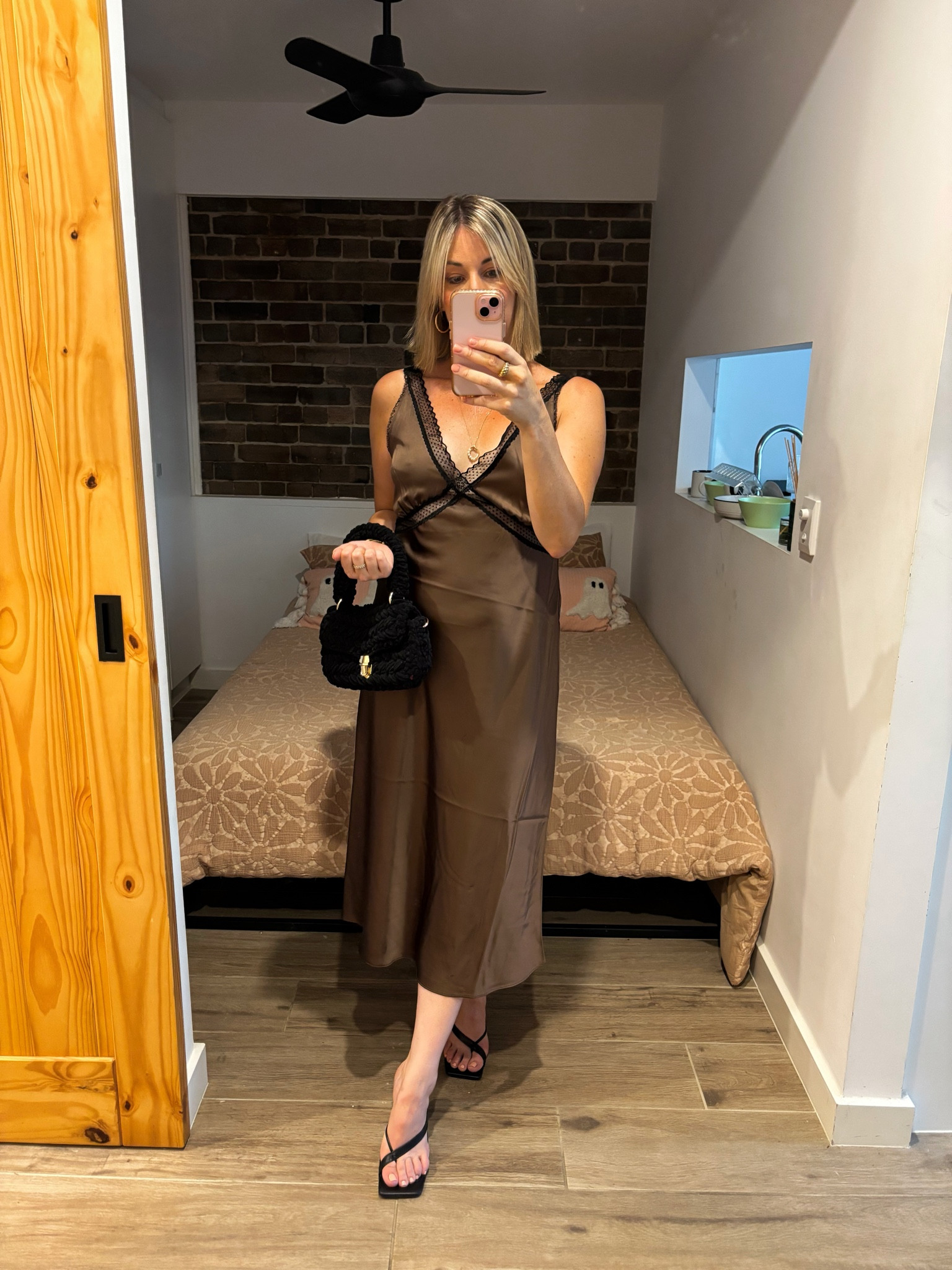 Linked sone similar pieces to this one as I found it in TK Maxx! 🤎✨

#LTKaustralia #LTKdatenight #LTKsummer