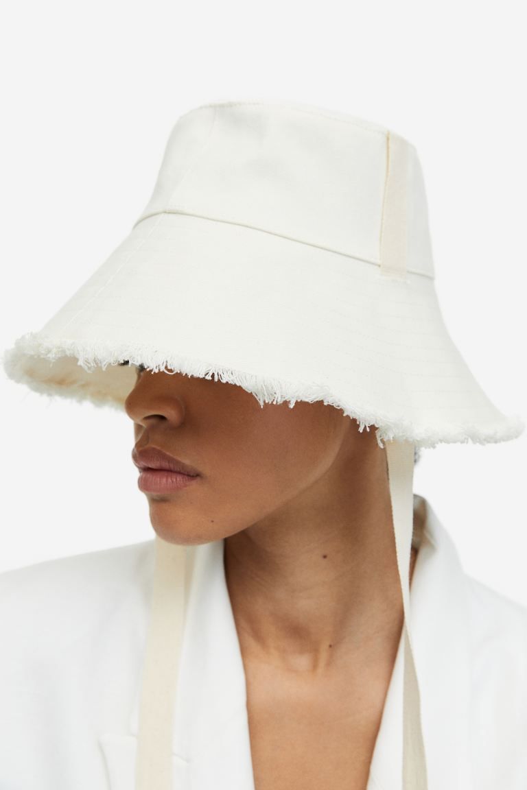 Chin-strap Bucket Hat | H&M (US + CA)