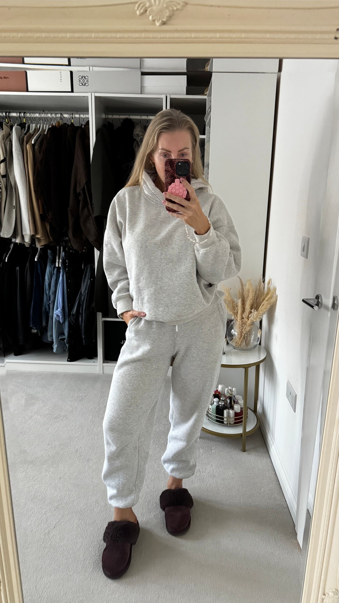 I wear a large top and medium bottoms 

#LTKmidsize #LTKwinter #LTKcurves