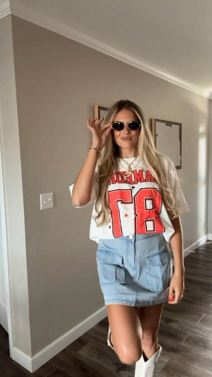 Gameday! TTS in tee (I go TTS in all pink Lily tees and sweatshirts unless I want a little oversized look!) 

#LTKSeasonal #LTKFindsUnder50 #LTKFallSale