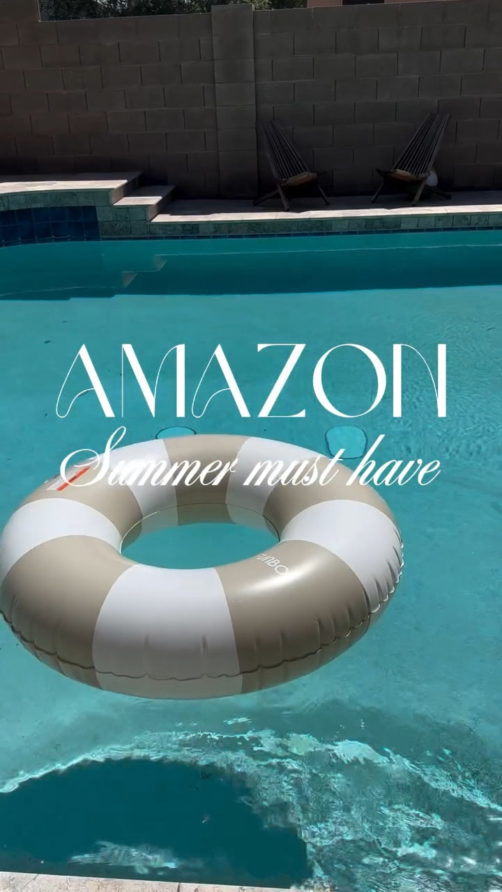 
This Amazon gadget allows you to quickly inflate and deflate pool floats hands-free. It is small & compact, perfect for throwing in your bag for a day at the pool or beach! 🐚🌊 #ltkseasonal #ltkvideo #ltkhome #SummerEssentials #AmazonFinds #amazongadgets #amazonmusthaves 

#LTKWatchNow #LTKHome #LTKSeasonal