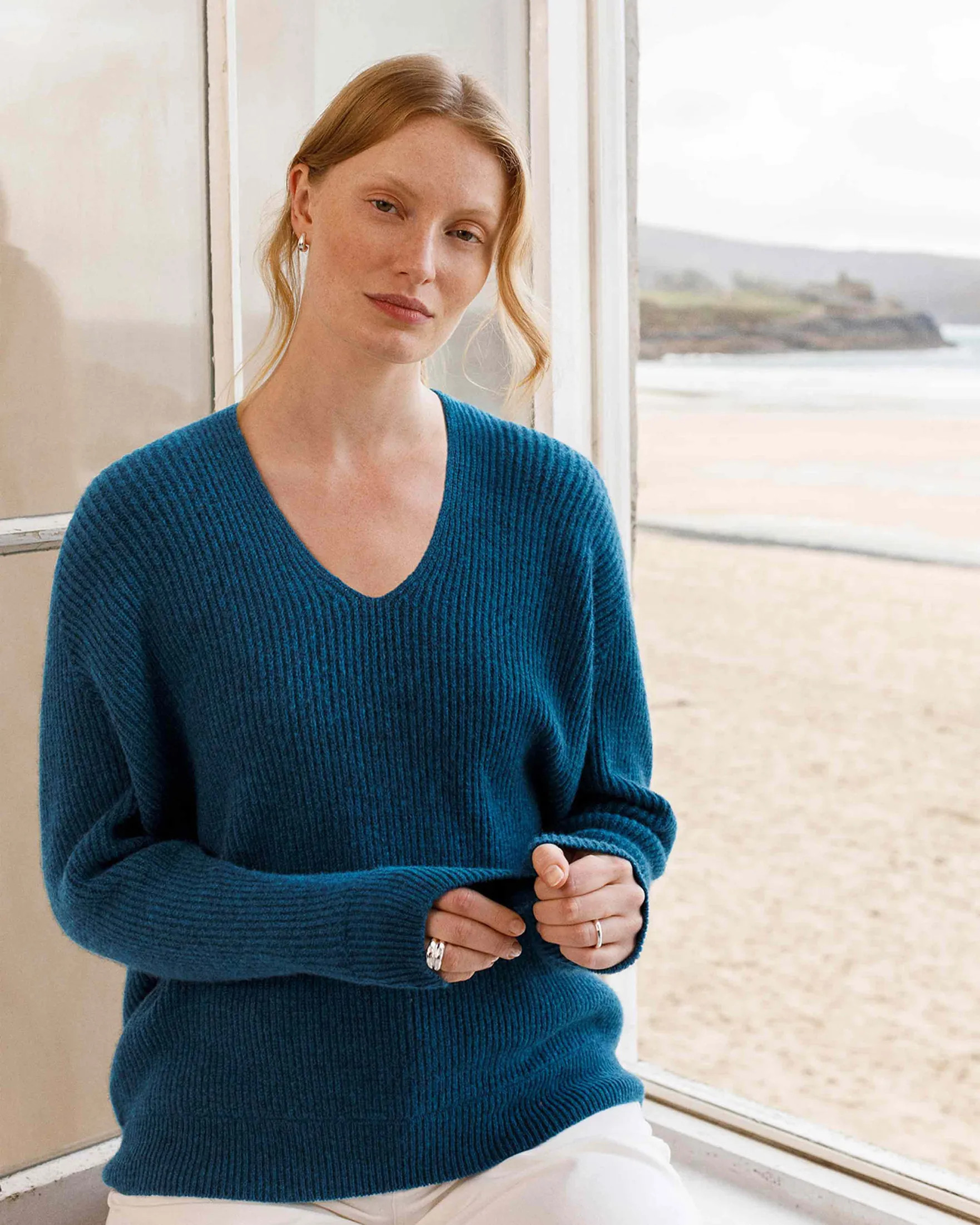 Celtic Geelong Cocoon V Neck Jumper | Kettlewell Colours