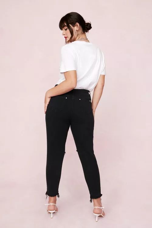 Plus Size Distressed Fitted Mom Jeans | Nasty Gal (US)