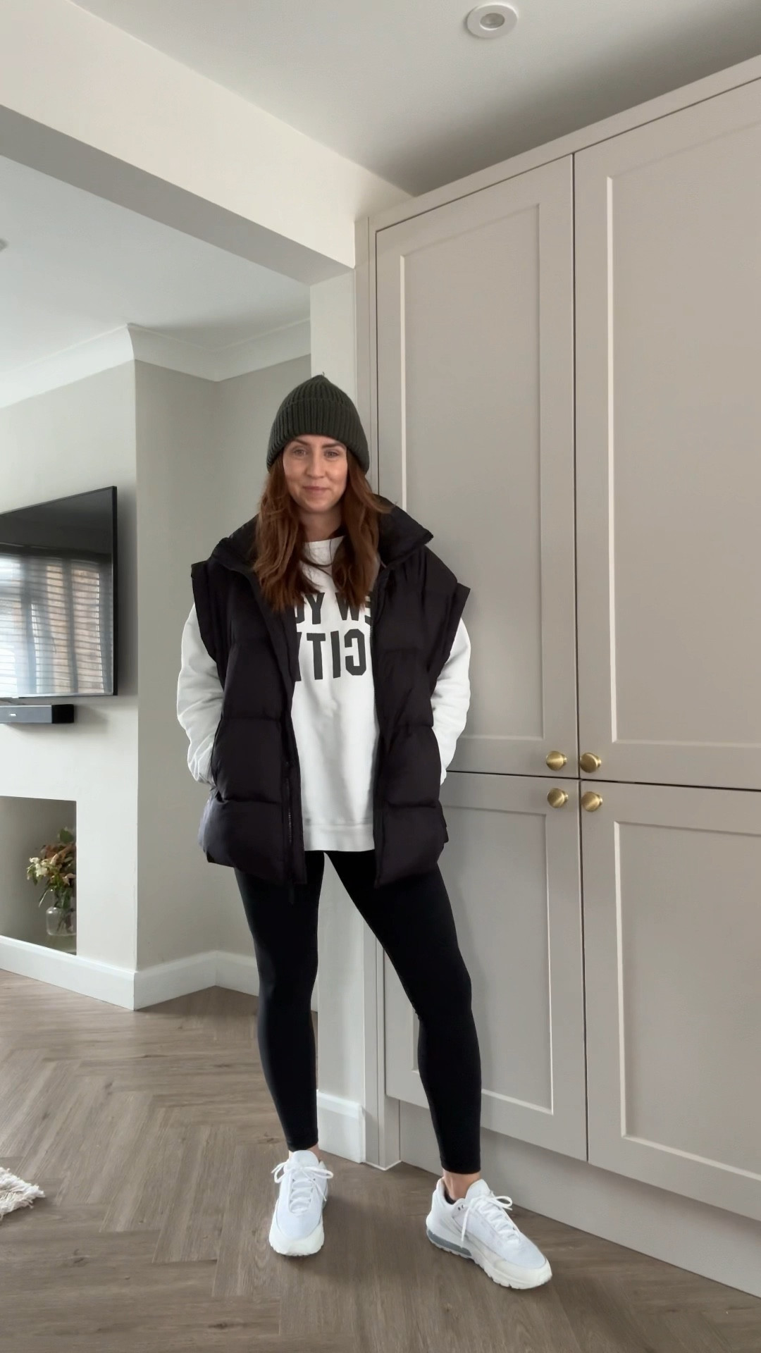 Black leggings white trainers outfit 

#LTKeurope #LTKstyletip #LTKSeasonal