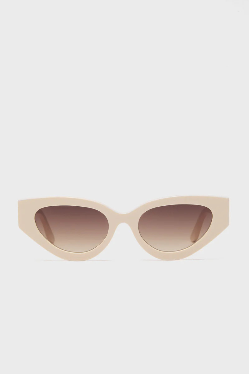 Cream Mary Lou Sunglasses | Tuckernuck (US)